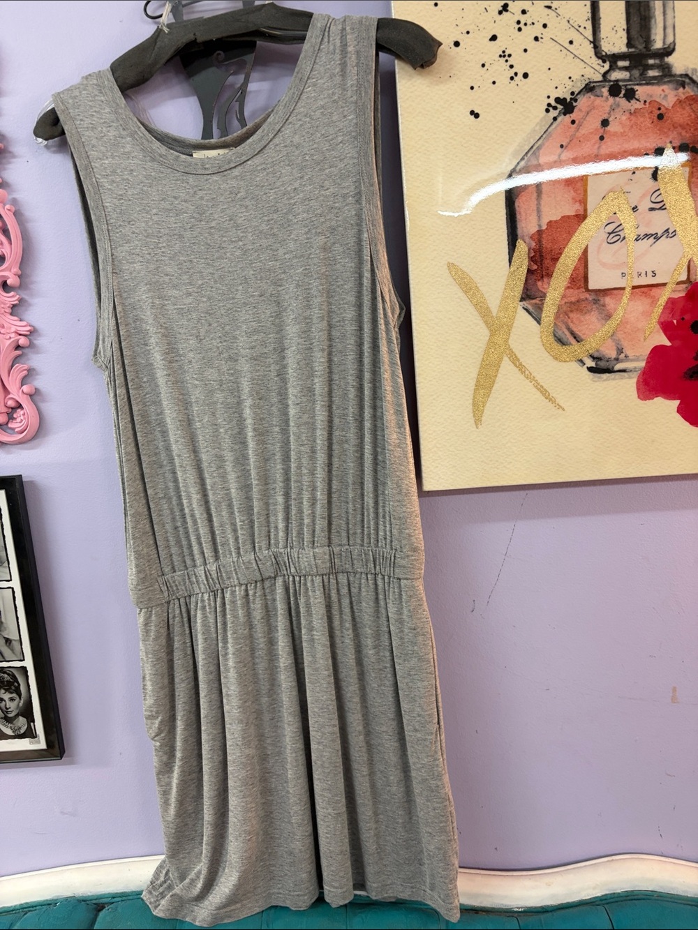 Sleeveless Grey Elastic-Waist Midi Dress